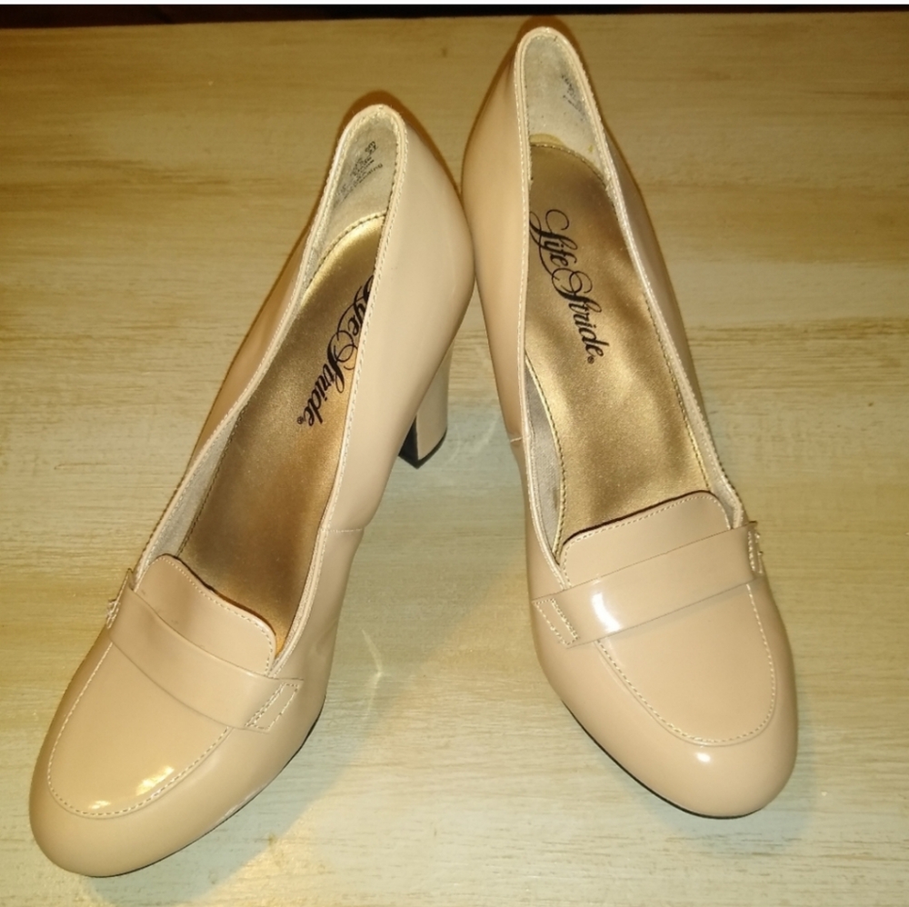NEW Life Stride Tan Chunky High Heels Shoes Tan Patton Leather Look Lady's 11
